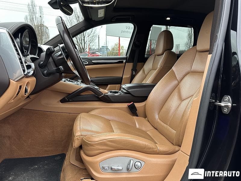 2017 Porsche Cayenne S Hybrid — Miniatură 6