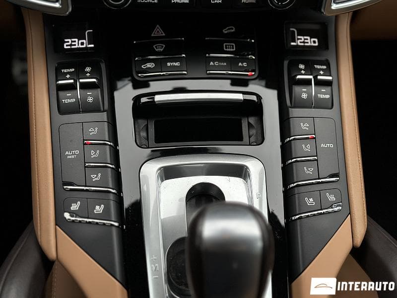 2017 Porsche Cayenne S Hybrid — Miniatură 15