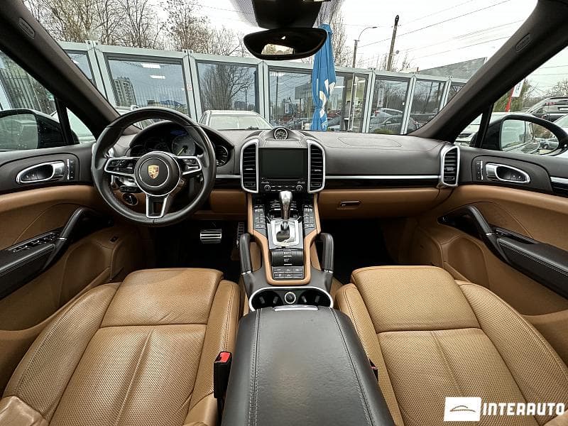 2017 Porsche Cayenne S Hybrid — Miniatură 9