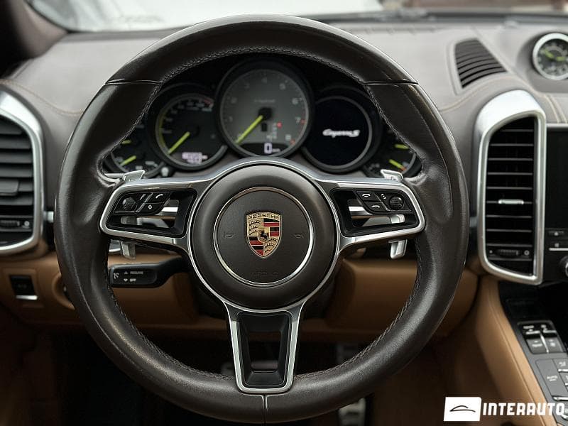 2017 Porsche Cayenne S Hybrid — Miniatură 11