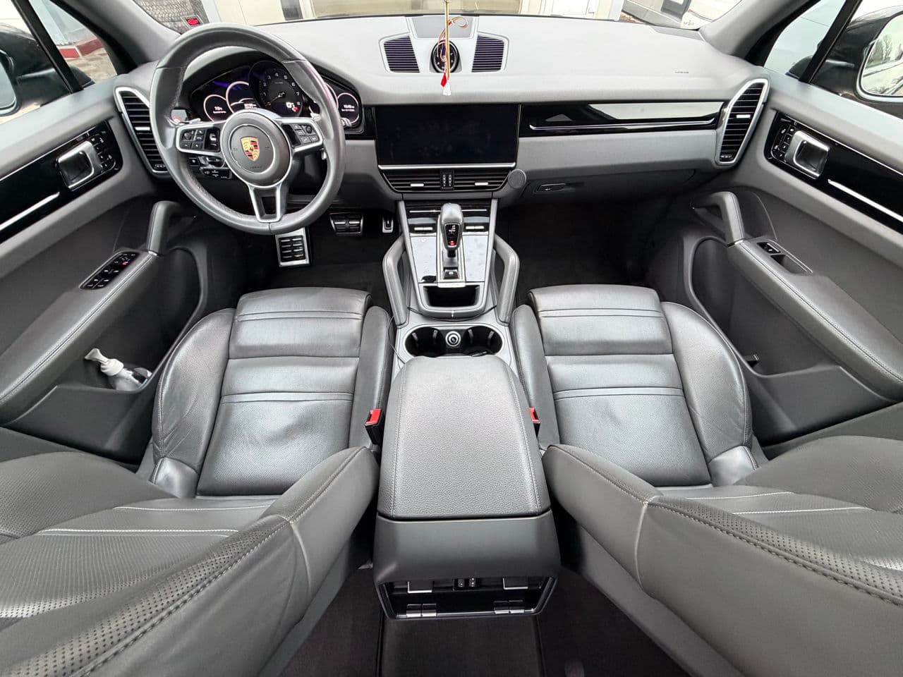 2020 Porsche Cayenne — Miniatură 10