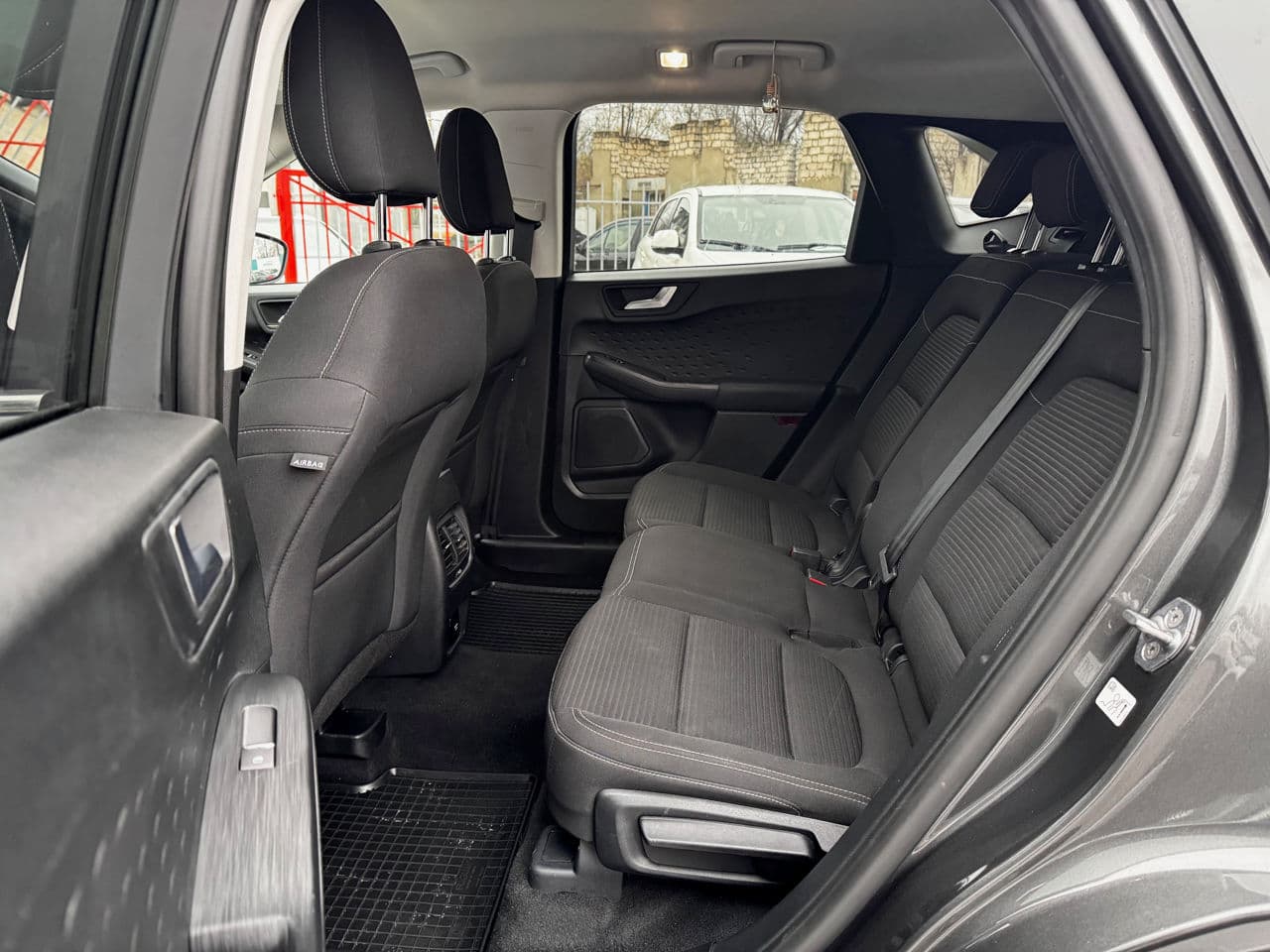 2020 Ford Kuga — Miniatură 18