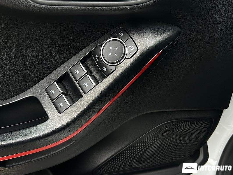 2017 Ford Fiesta — Miniatură 6