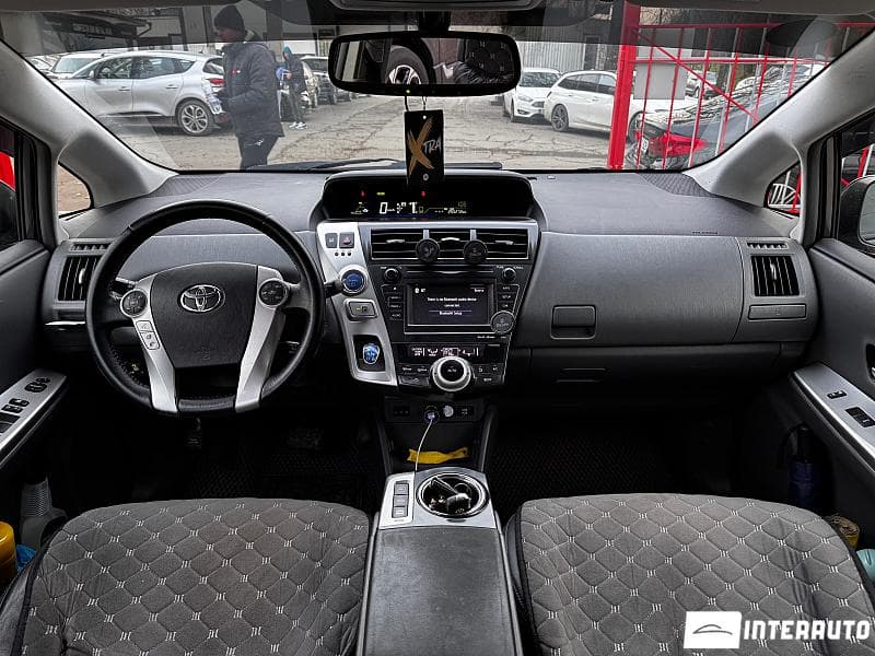 Toyota Prius Plus / V 2012 — Миниатюра 7