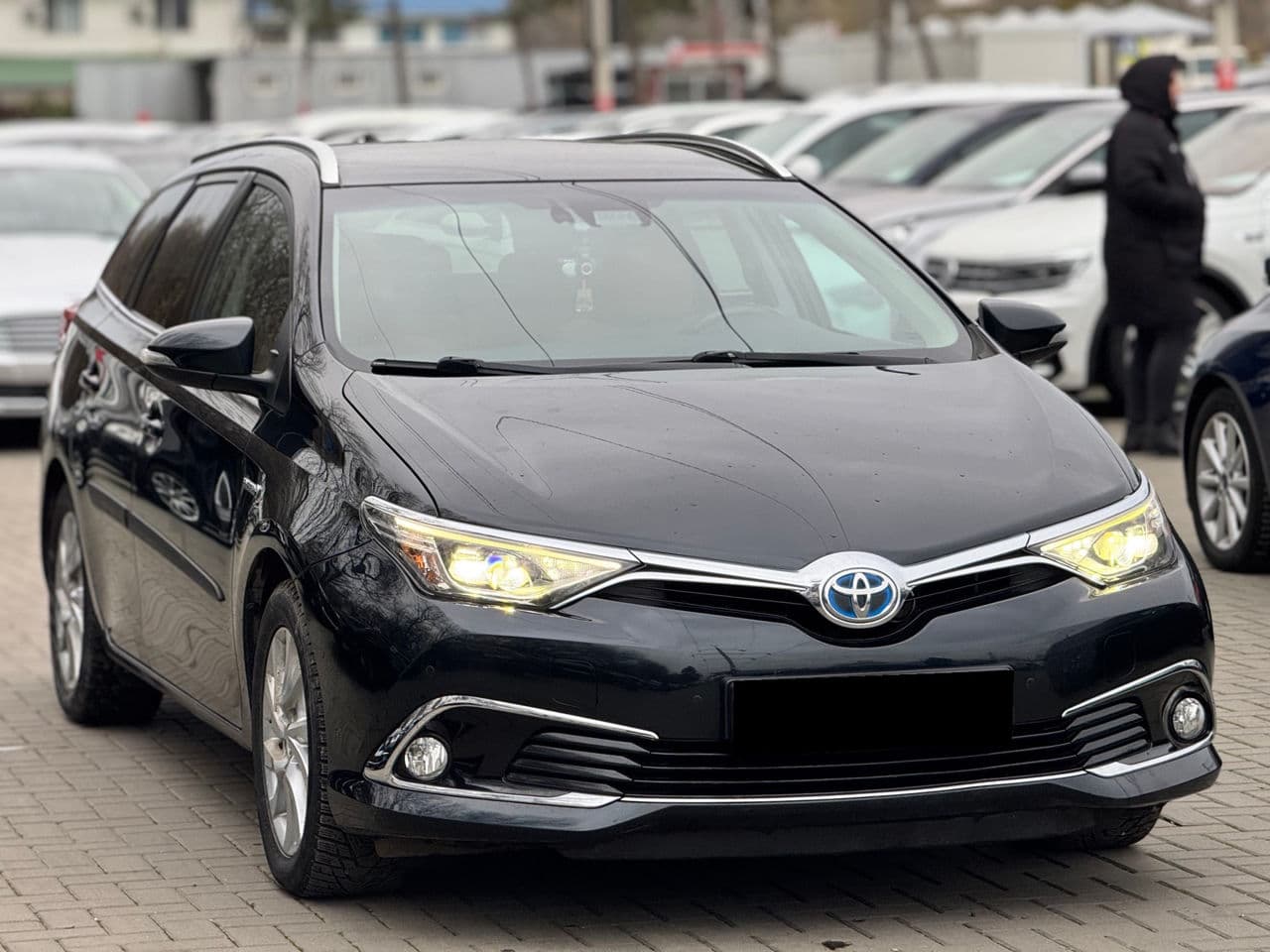 2015 Toyota Auris — Miniatură 3