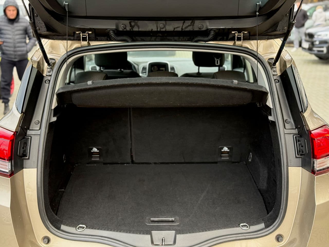 Renault Scenic 2017 — Миниатюра 16