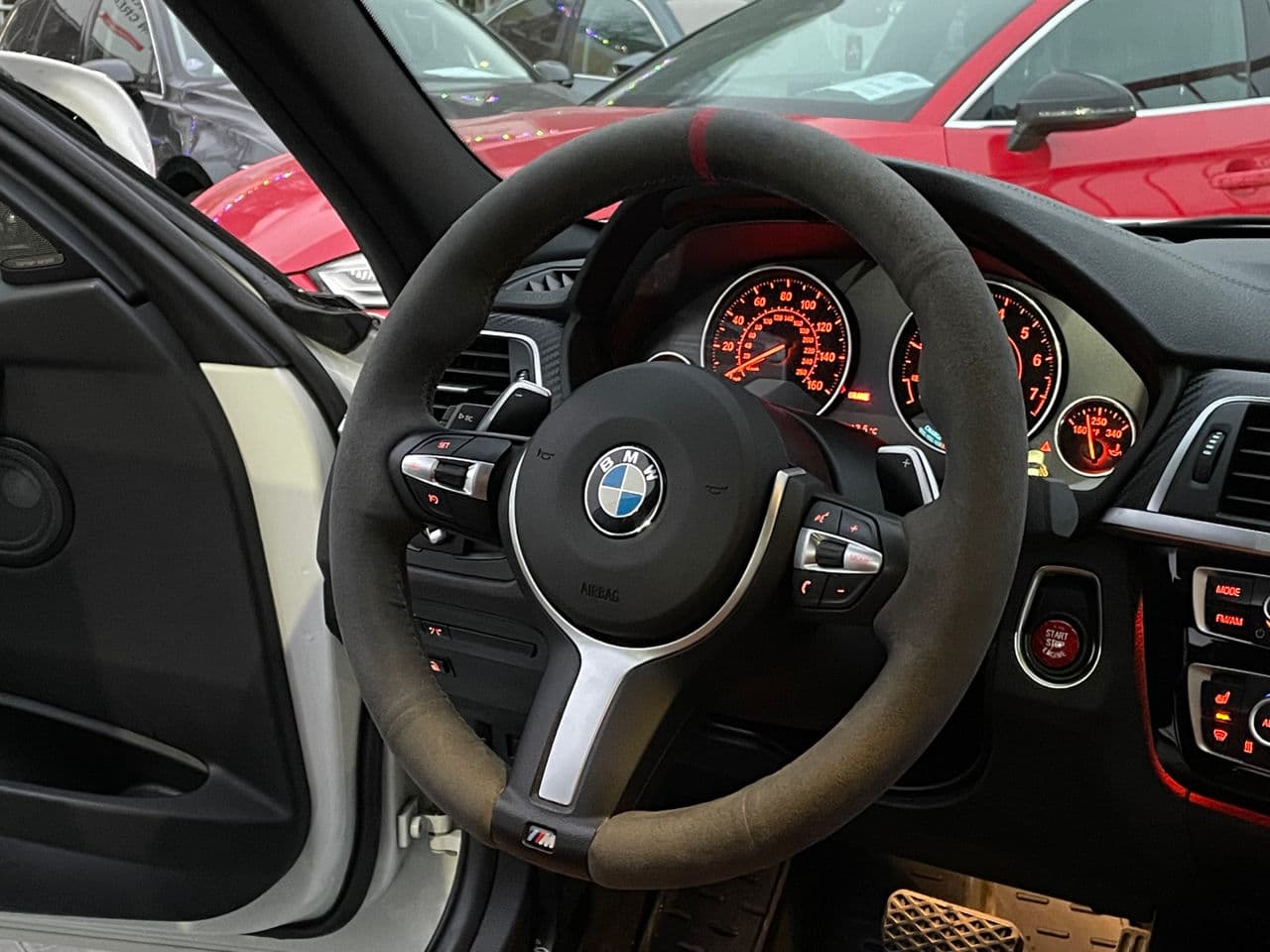 2017 BMW 330E — Miniatură 8