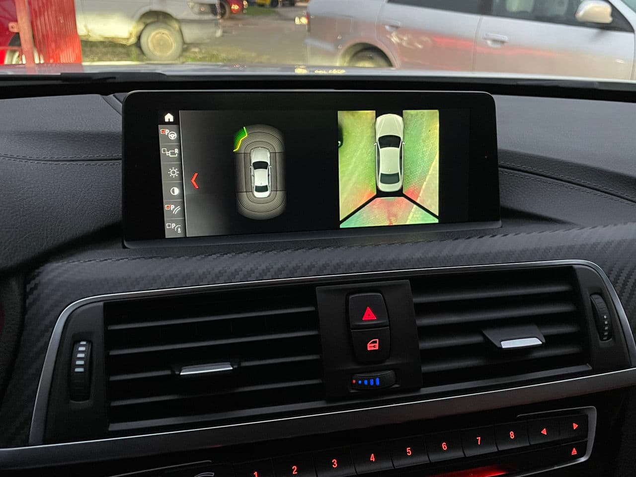 2017 BMW 330E — Miniatură 10