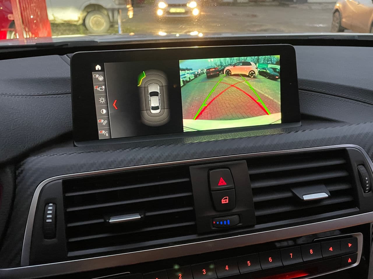2017 BMW 330E — Miniatură 11