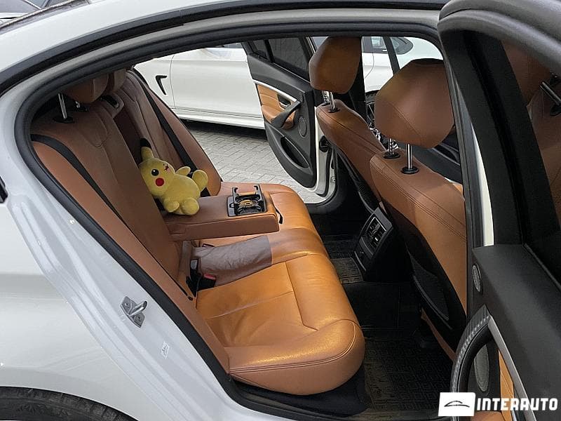 2017 BMW 330E — Miniatură 19