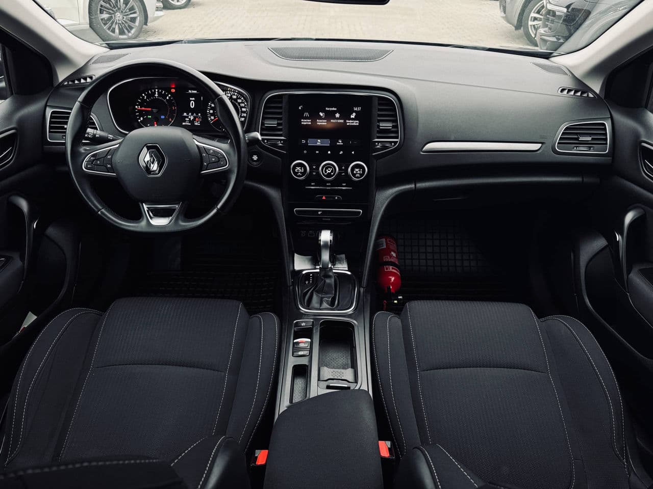 Renault Megane 2022 — Миниатюра 6