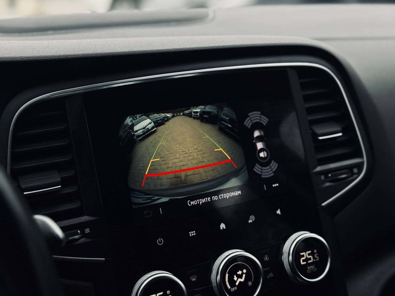 Renault Megane 2022 — Миниатюра 10