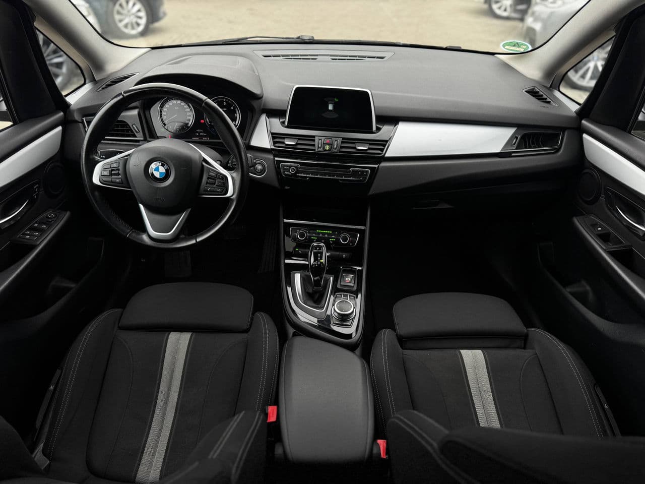 2019 BMW 216d — Miniatură 6
