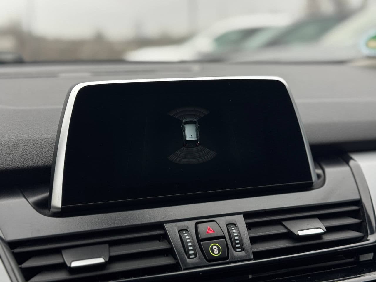 2019 BMW 216d — Miniatură 10