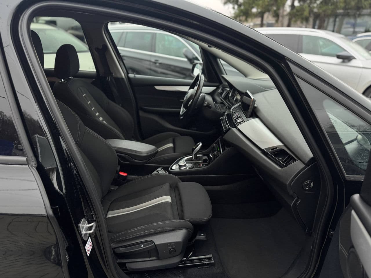 2019 BMW 216d — Miniatură 16