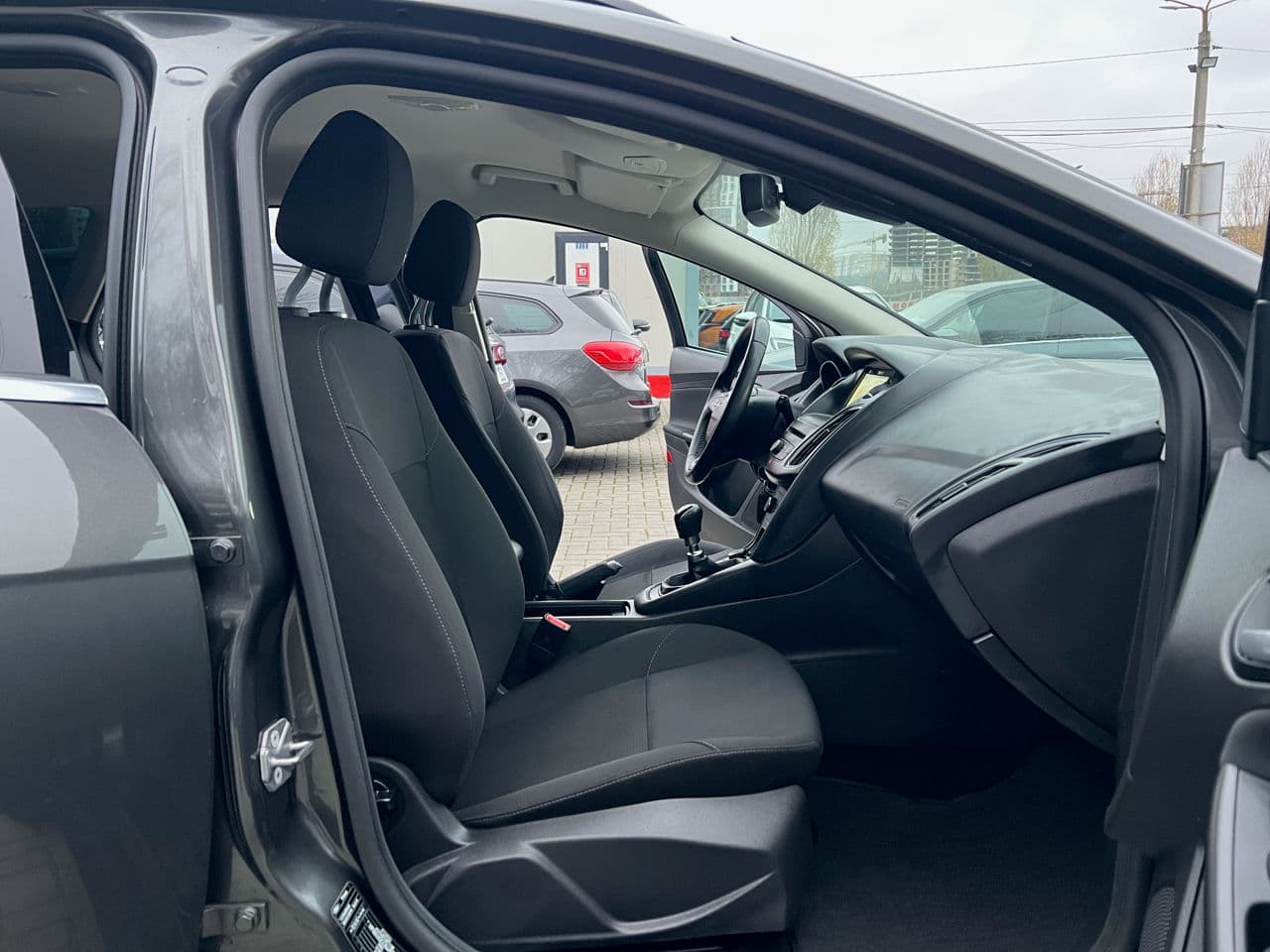 2018 Ford Focus — Miniatură 17