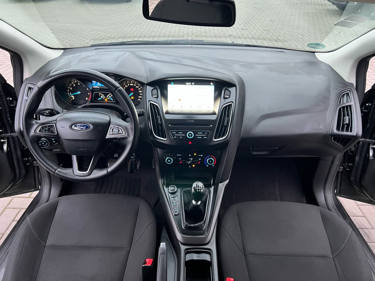 2018 Ford Focus — Miniatură 9