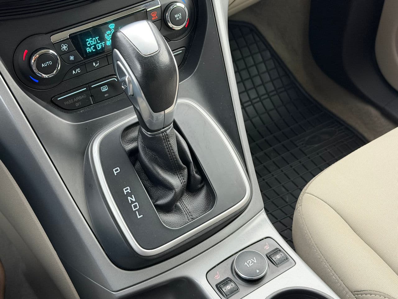 2015 Ford C-MAX — Miniatură 13