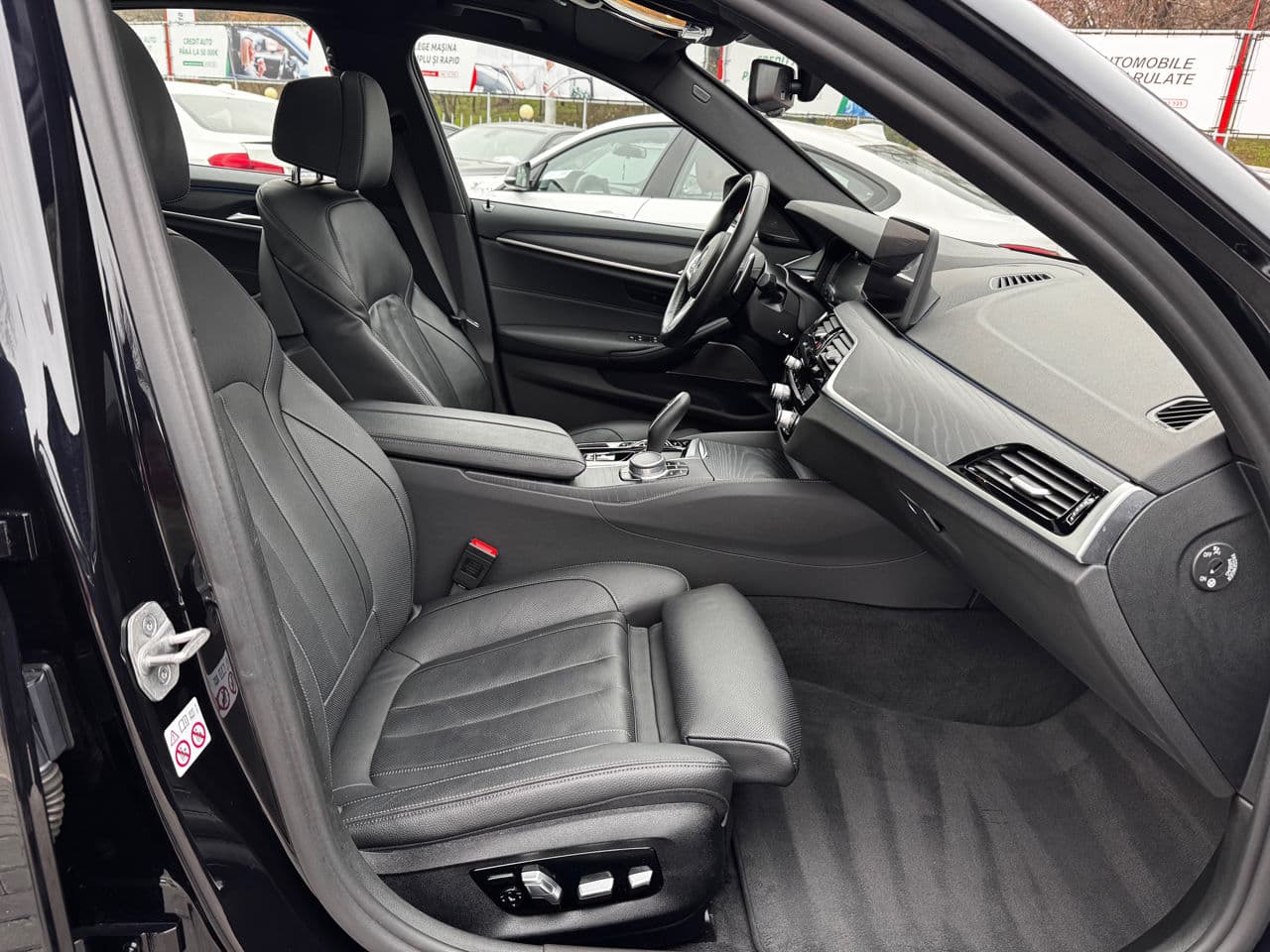 2021 BMW 545e — Miniatură 5