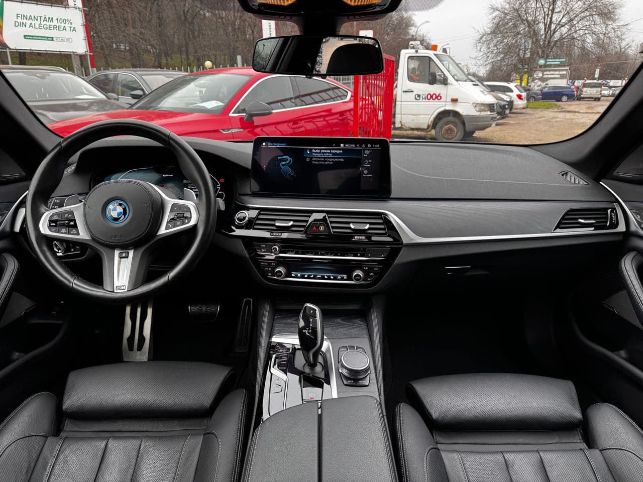 2021 BMW 545e — Miniatură 7