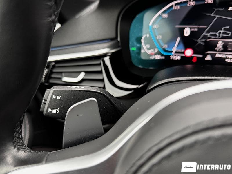 2021 BMW 545e — Miniatură 13