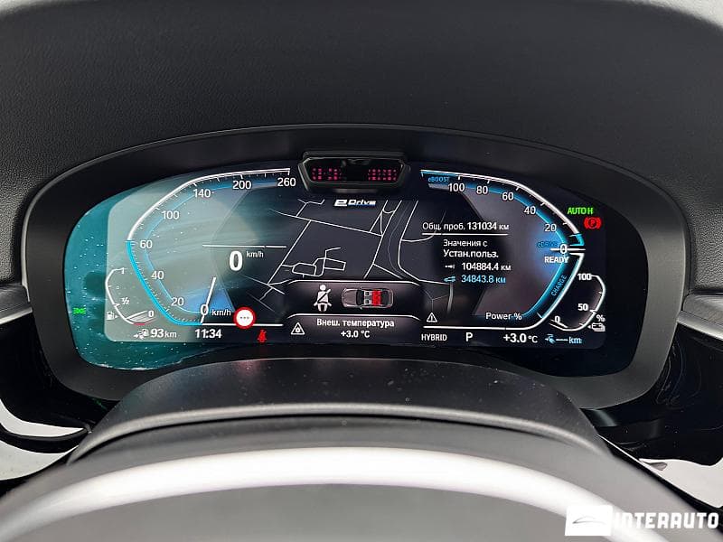 2021 BMW 545e — Miniatură 9
