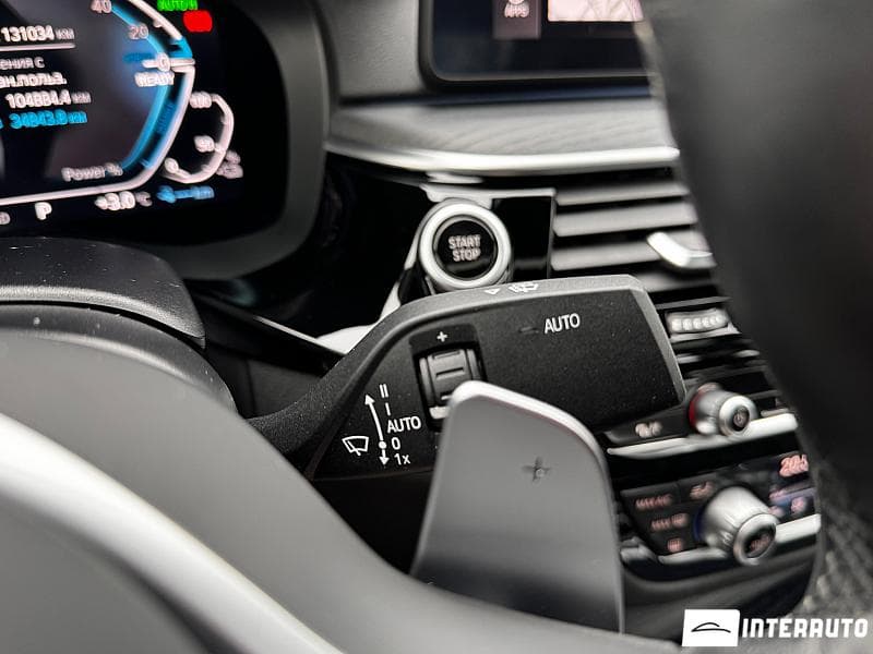 2021 BMW 545e — Miniatură 14