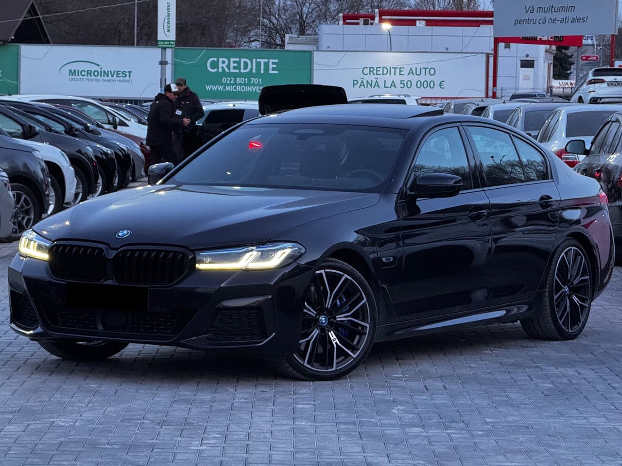 2021 BMW 545e — Miniatură 4