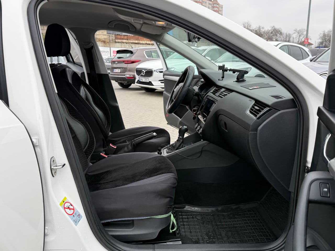 2017 Skoda Octavia — Miniatură 13