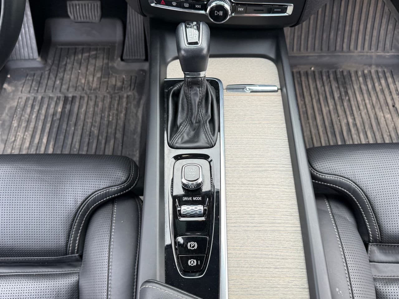 Volvo XC 60 2021 — Миниатюра 13