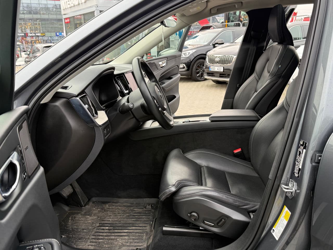 Volvo XC 60 2021 — Миниатюра 5