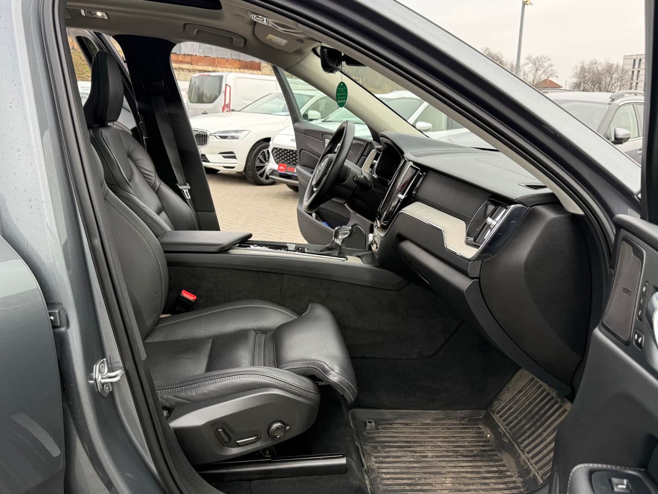 Volvo XC 60 2021 — Миниатюра 17