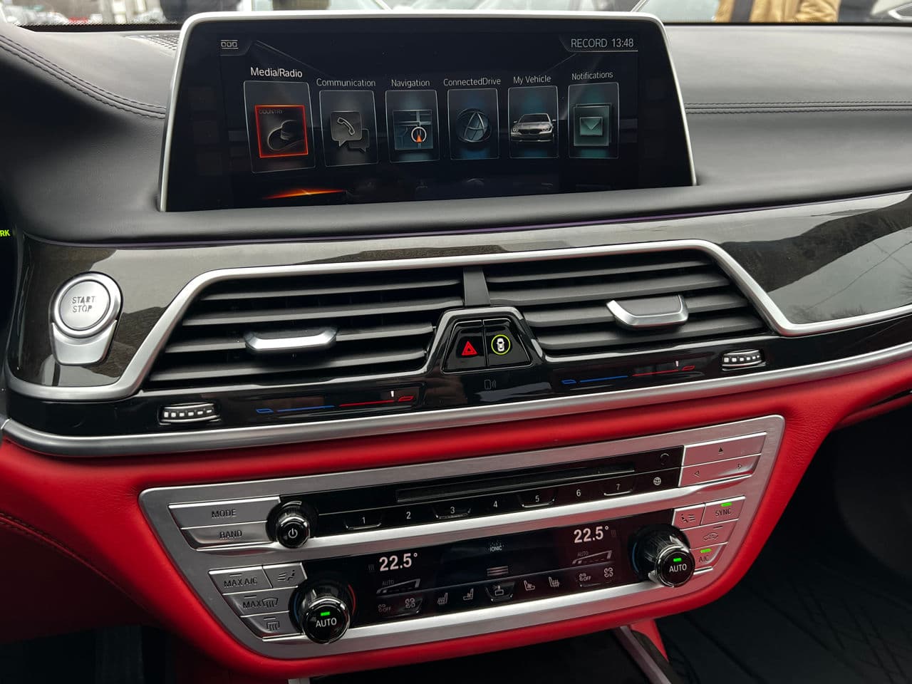 BMW 740e 2017 — Миниатюра 9