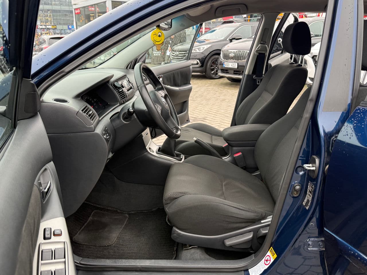 Toyota Corolla 2004 — Миниатюра 5