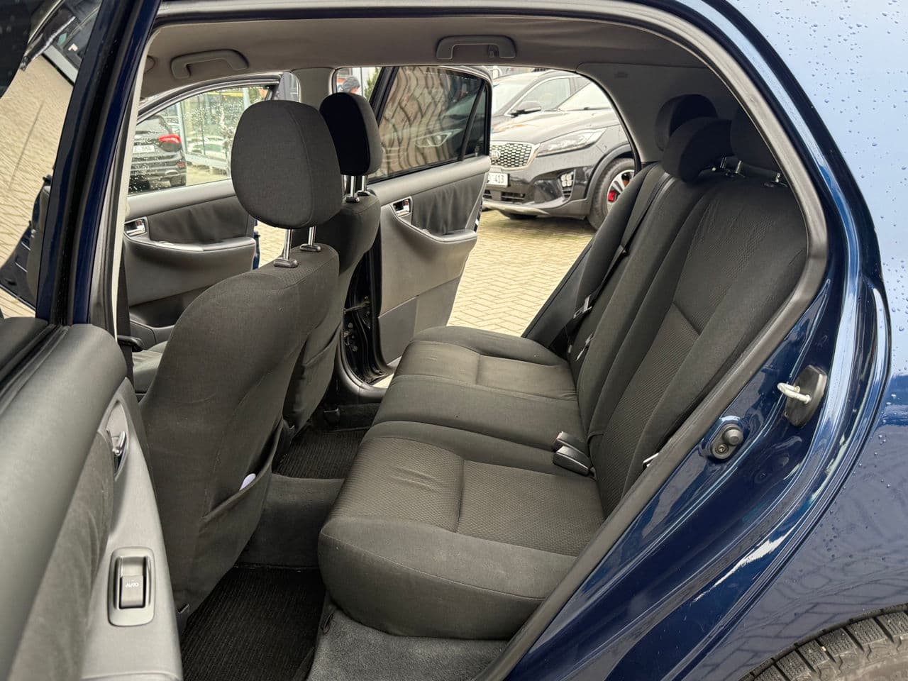 Toyota Corolla 2004 — Миниатюра 11