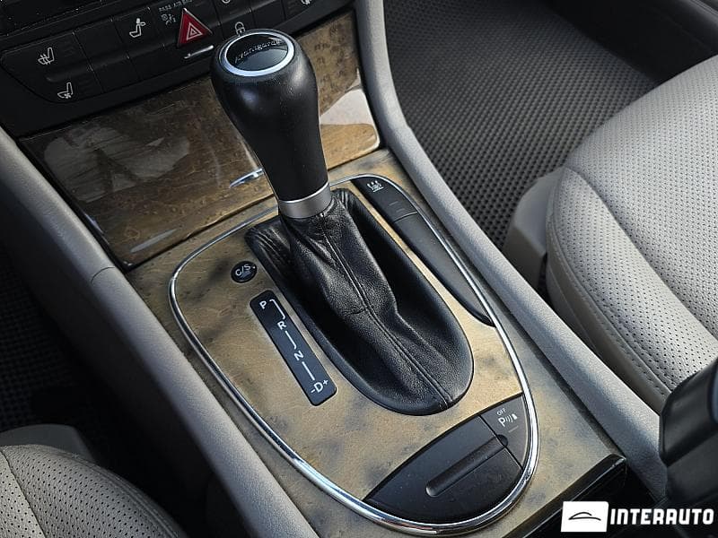 2006 Mercedes E 320 — Miniatură 12