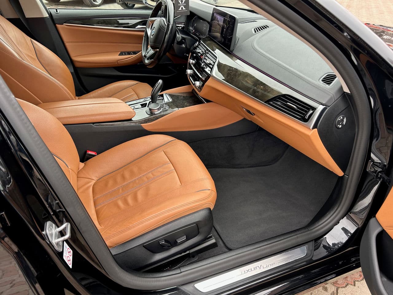 2021 BMW 530e — Miniatură 17