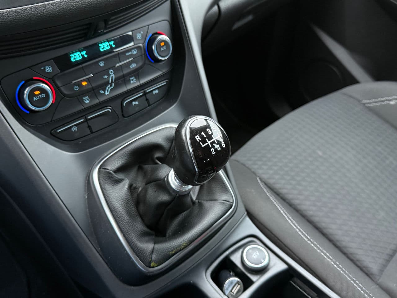 2016 Ford C-MAX — Miniatură 13