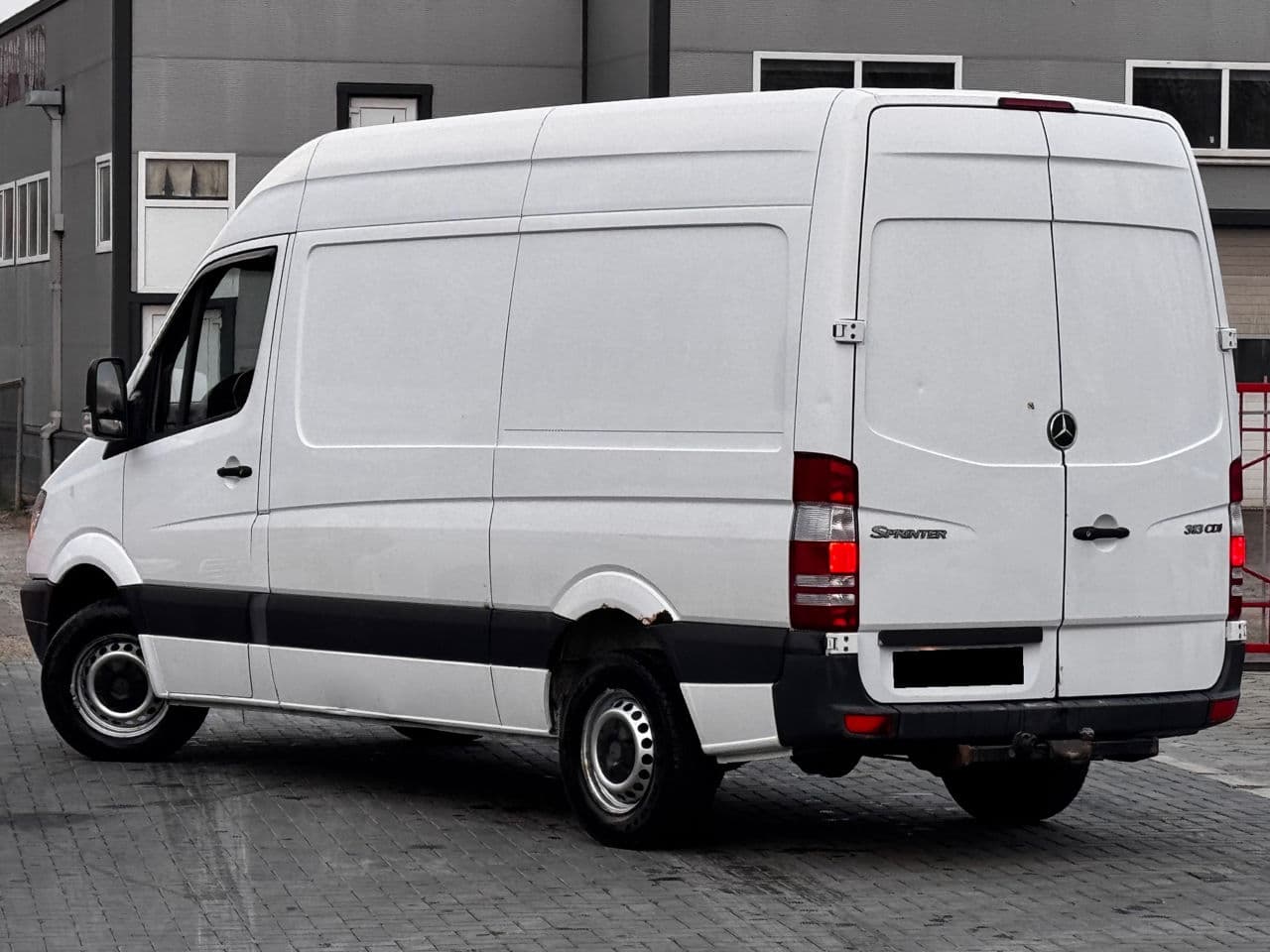 2010 Mercedes Sprinter — Miniatură 2