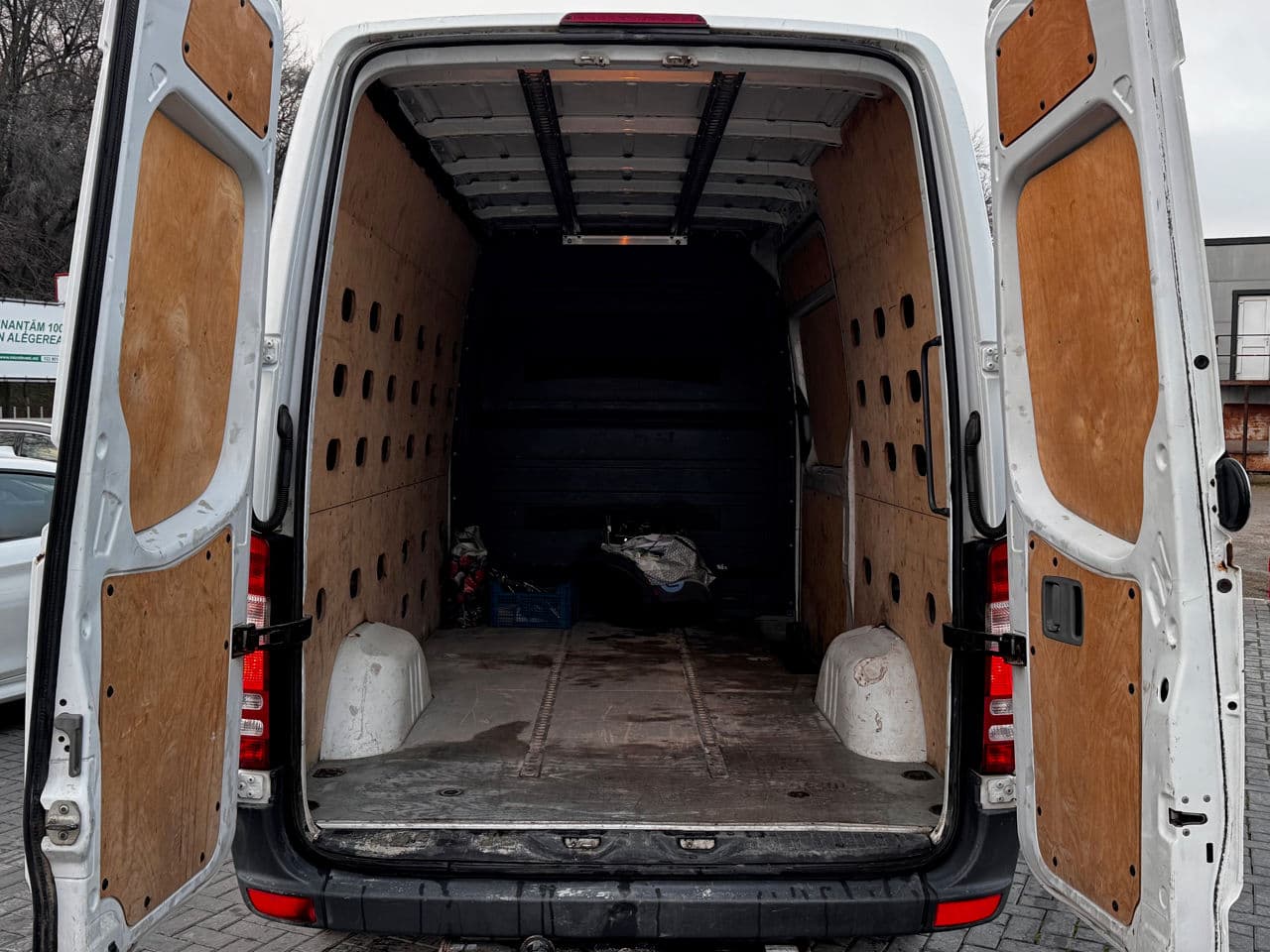 2010 Mercedes Sprinter — Miniatură 11