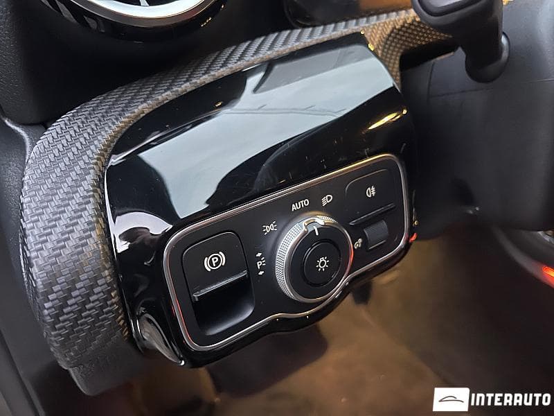 2020 Mercedes A 180 — Miniatură 14