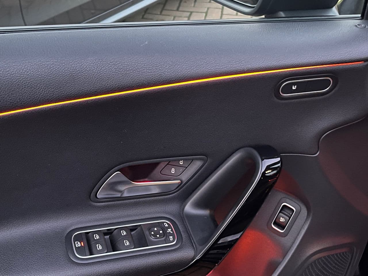 2020 Mercedes A 180 — Miniatură 13