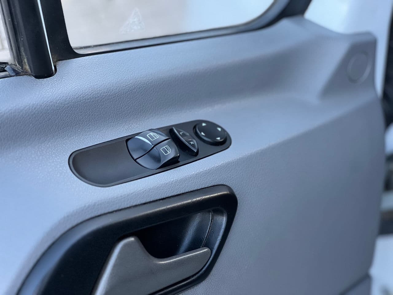2016 Mercedes Sprinter — Miniatură 6