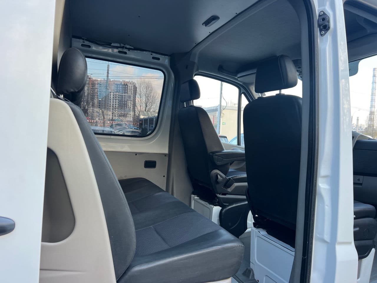 2016 Mercedes Sprinter — Miniatură 15