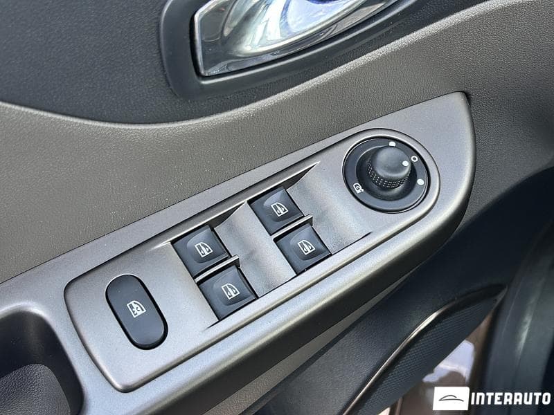 2016 Renault Captur — Miniatură 7
