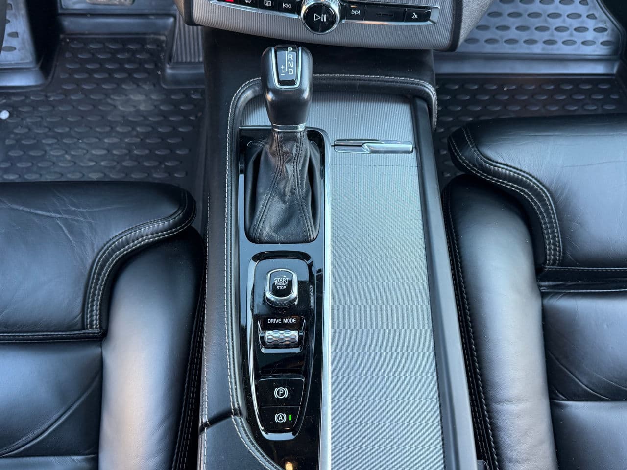 Volvo XC 90 2019 — Миниатюра 14