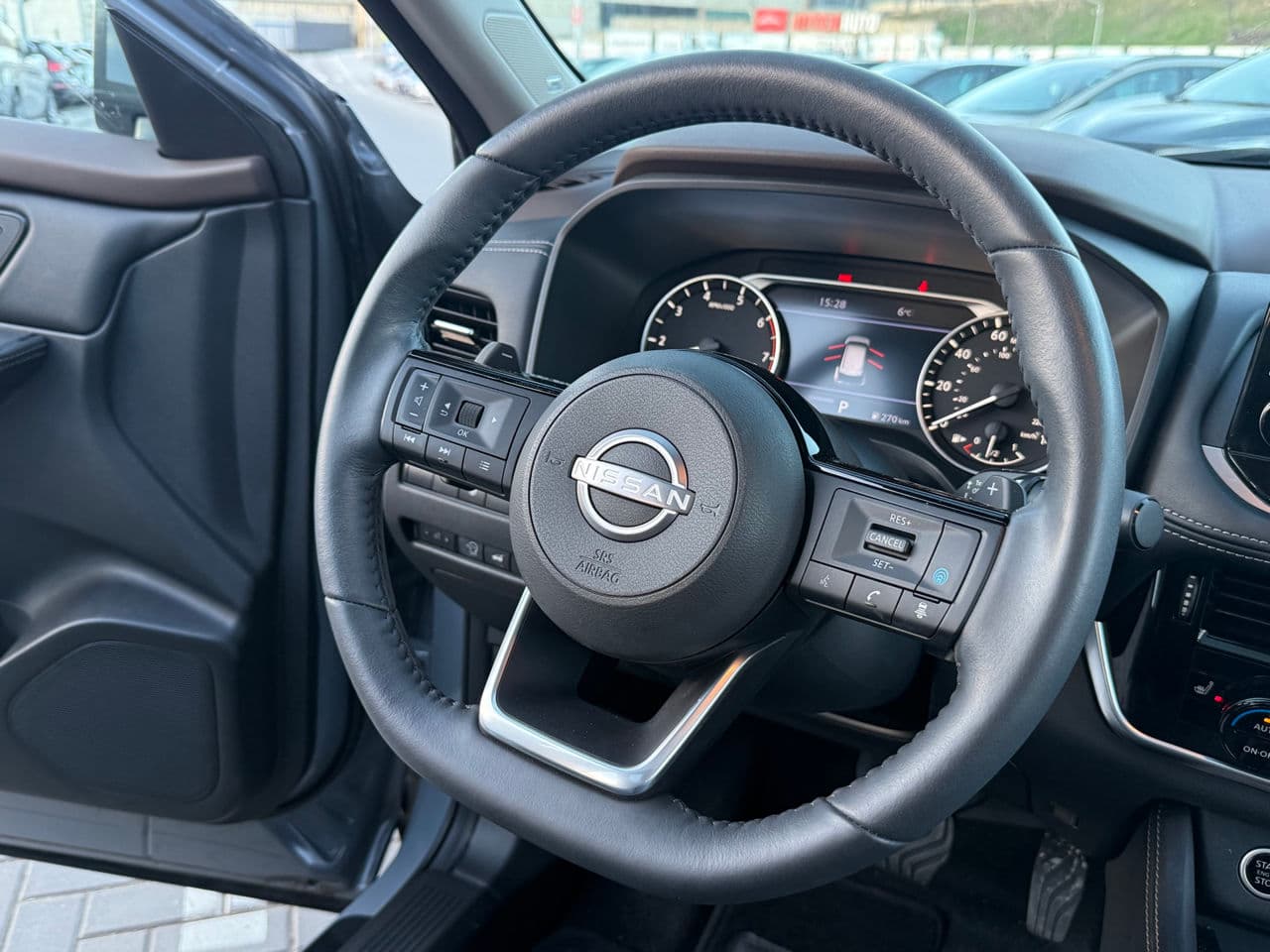 Nissan Rogue 2023 — Миниатюра 7