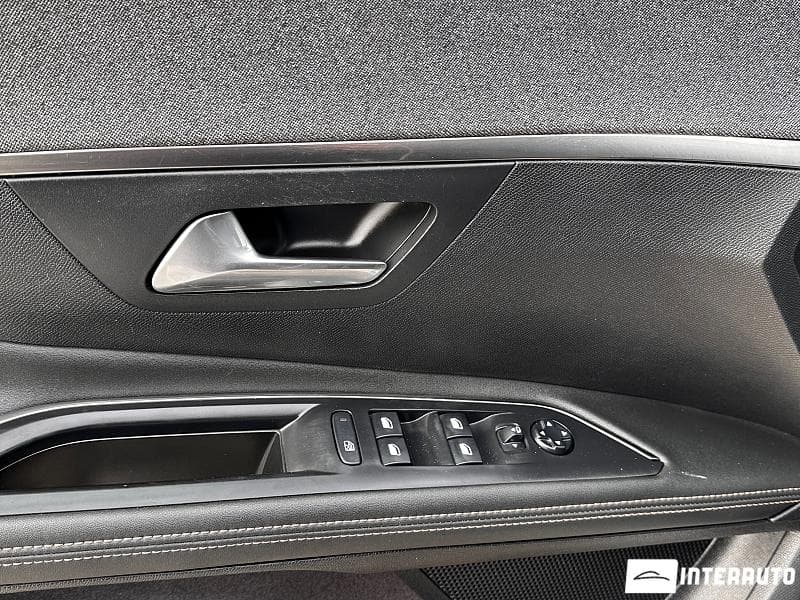 2020 Peugeot 5008 — Miniatură 14