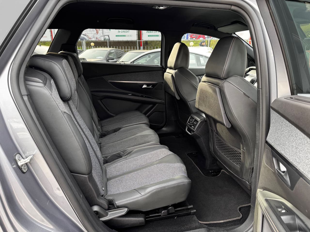 2020 Peugeot 5008 — Miniatură 15