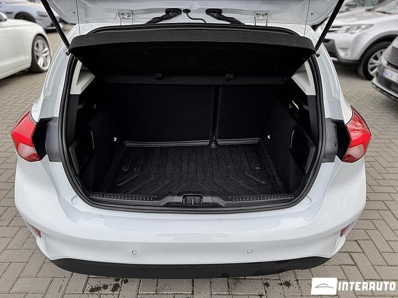 2021 Ford Focus — Miniatură 5